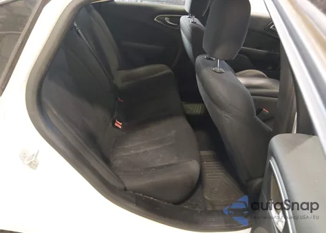 2015 Chrysler 200 Limited z USA, uszkodzony, nr VIN 1C3CCCAB7FN716173